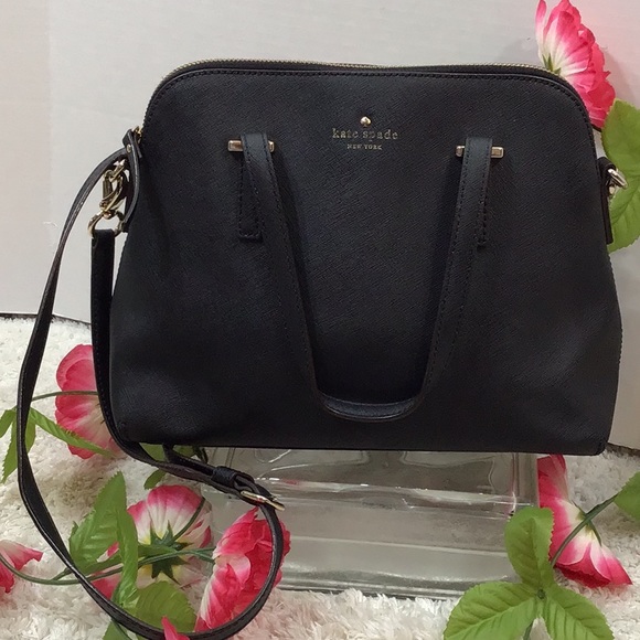 kate spade Handbags - Kate Spade saffiano leather dome bag